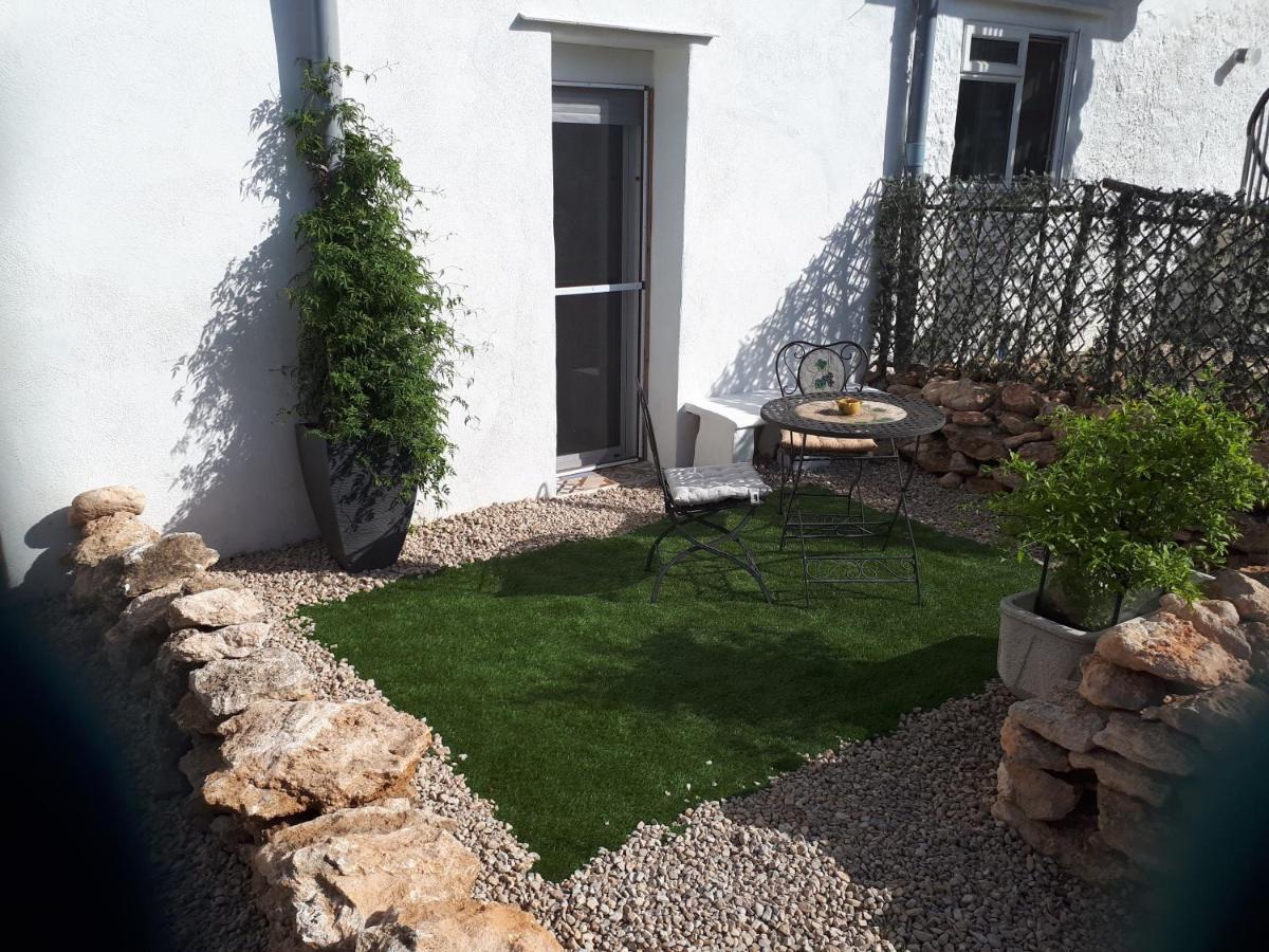 Allotjament i esmorzar Casa De *