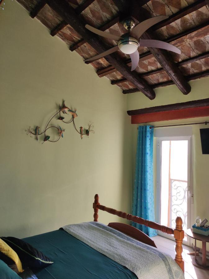 Casa De * Tortosa